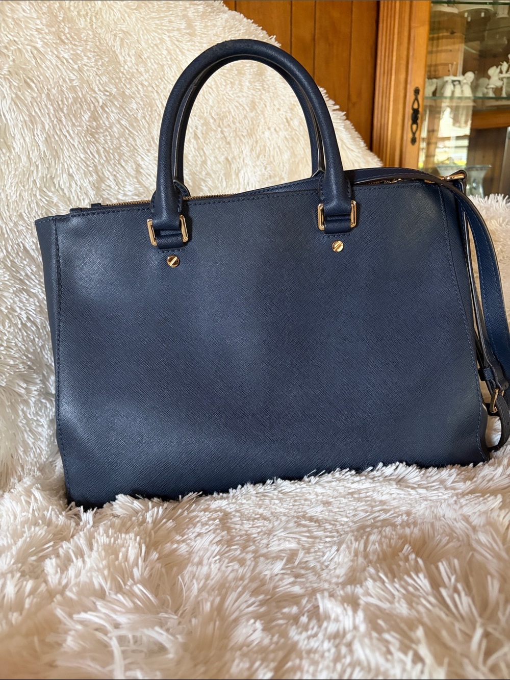 Michael Kors Navy Saffiano Leather Satchel with Gold Hardware - Picture 4 of 17